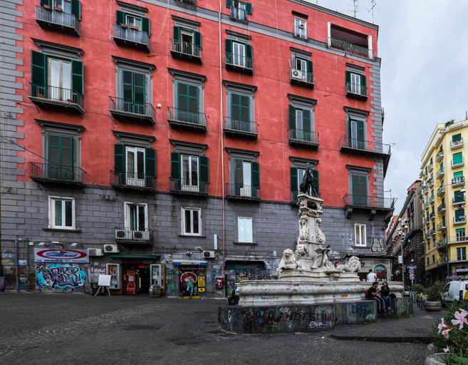 Others 5, Palazzo Venusio, Napoli