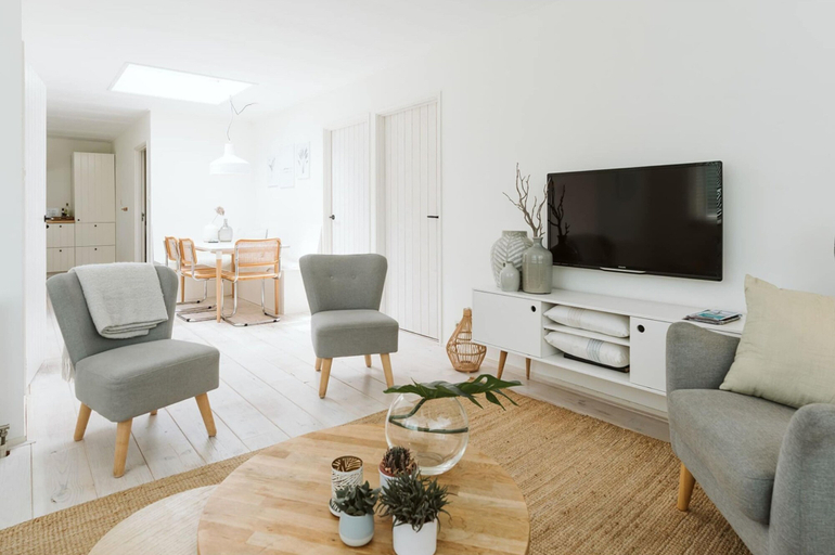 Living area 5, Beach House De Lichtboei 10 Minutes From the Beach, Goedereede