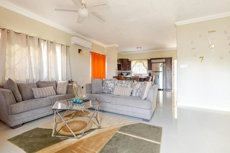 Living area 3, Luxury Sea-view Townhouse, Pool , Ocho Rios