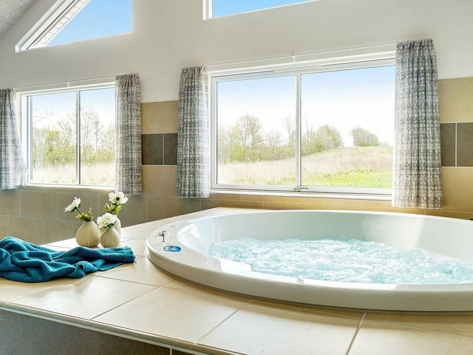 Bathroom 3, 5 Star Holiday Home in Grenaa, Norddjurs