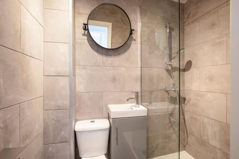 Bathroom, Spacious Serenity in the Heart of Central London, London