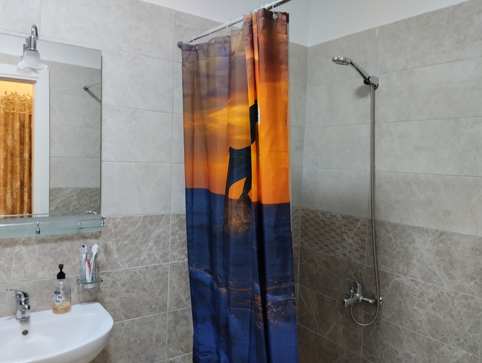Bathroom, Beautiful 1-bed House in Korce, Korçës