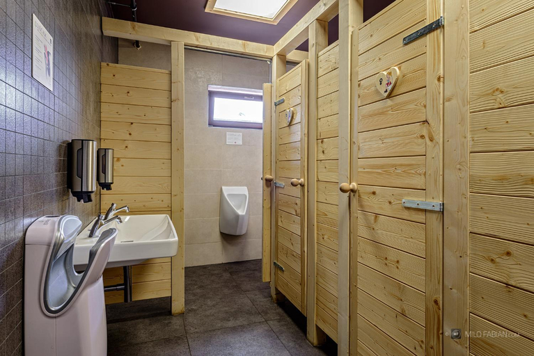 Bathroom, Horska Chata pod Soliskom, Poprad