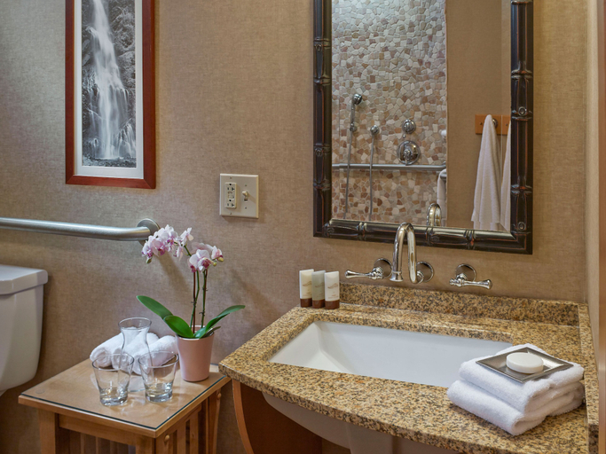 Bathroom 5, High Peaks Resort, Essex