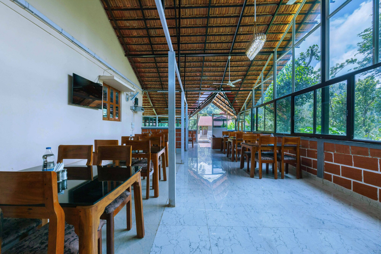 Food & Drinks 3, Treebo River View, Kodagu