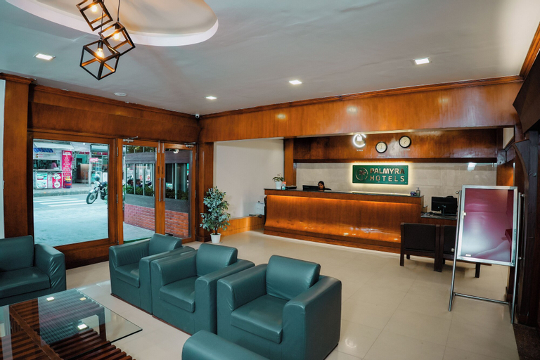 Hotel Palmyra Grand Inn, Ernakulam