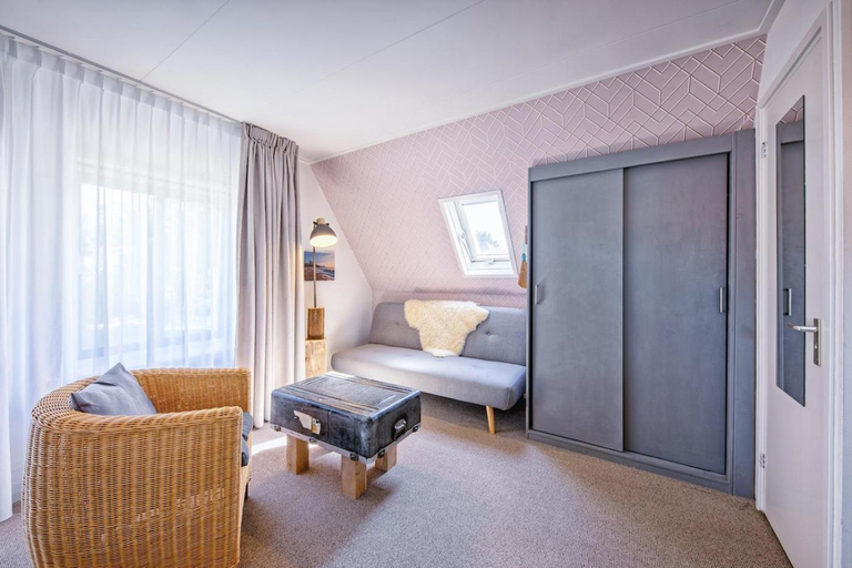 Bedroom 3, B&B Boutique Hotel De Waal, Texel