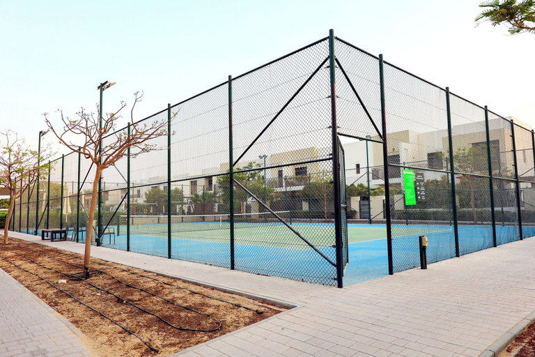 Sport & Beauty, Luxury 4B and maid's with private garden, Dubai