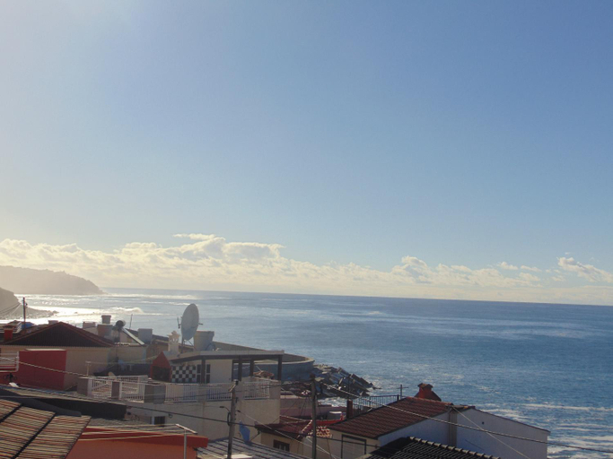 Others 3, villa com piscina entre o mar e as montanhas, Calheta