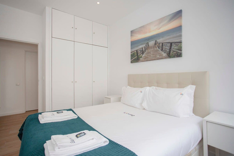 Bedroom 2, Liiiving in Matosinhos - Seaside Cosy Apartment, Matosinhos