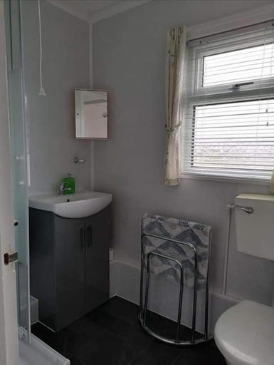 Others 5, alicias chalets ,free WIFI & swimming pool passes, Norfolk
