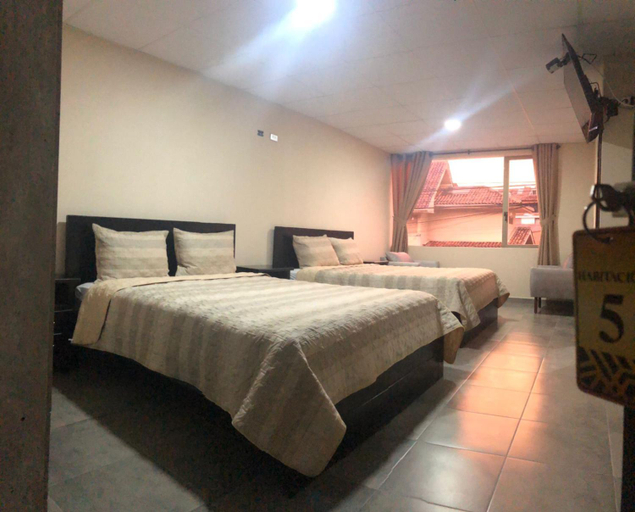 Others 3, Stelar Hostal, Cuenca