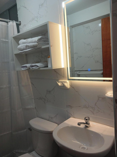 Bathroom 3, Hotel EL Virrey Suite, Espinar