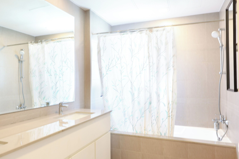 Bathroom, Luxury 4B and maid's with private garden, Dubai