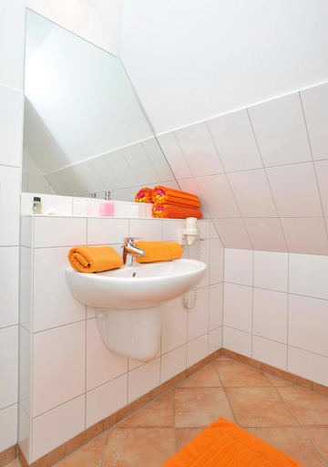 Bathroom 2, Hotel und Restaurant Petit Robby, Nordfriesland