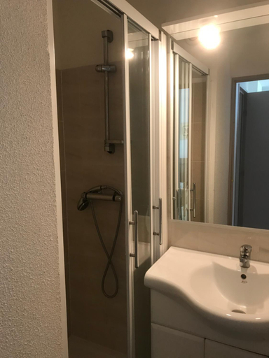 Bedroom 2, Apparts17, Charente-Maritime