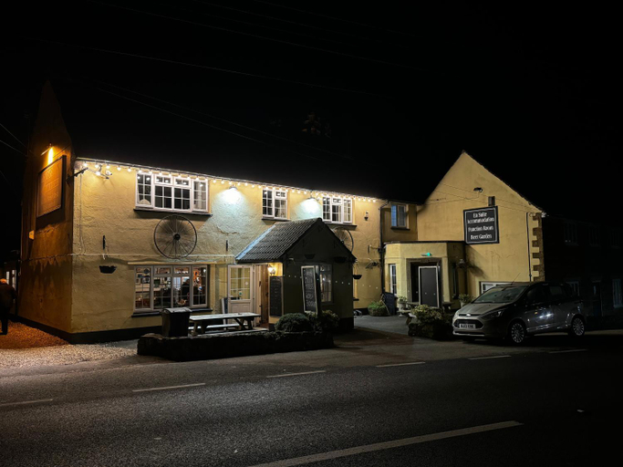 Others 5, The George at Donyatt, Somerset