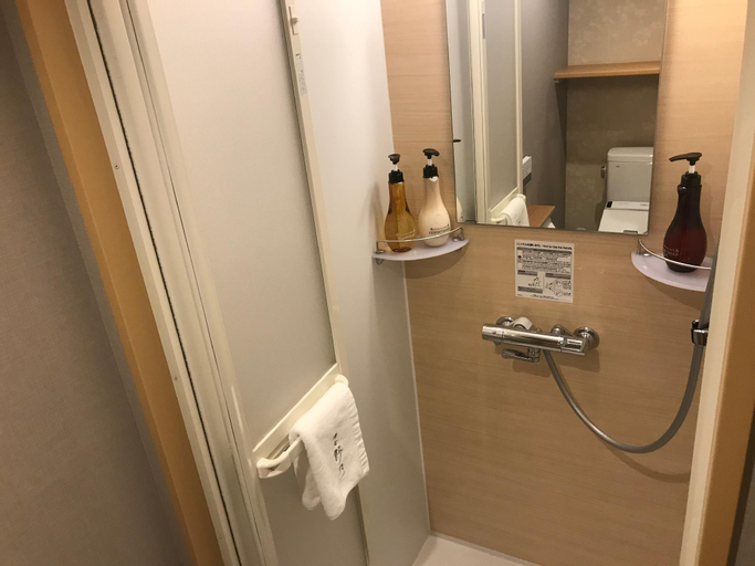 Bathroom 15