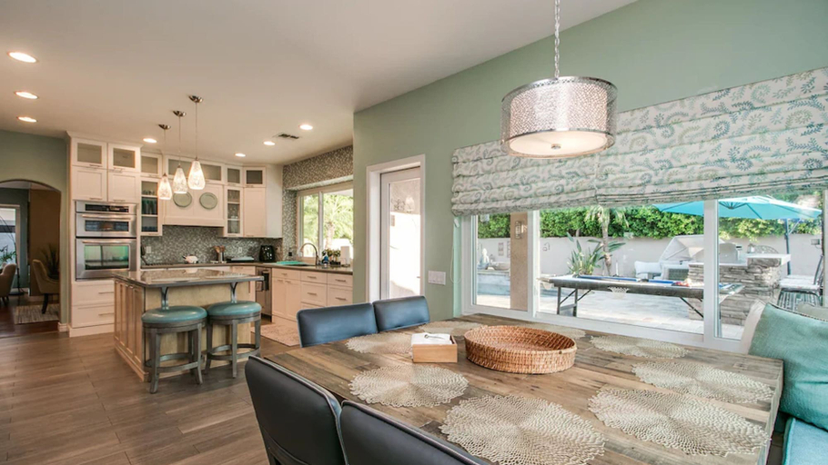 Private kitchen 4, Luxe Scottsdale Home W/pool, Spa, & Tesla Charger, Maricopa