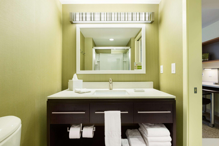 Bathroom 16