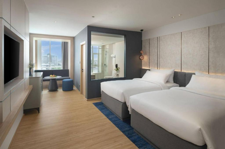 Bedroom 3, Miracle Grand Convention Hotel, Lak Si