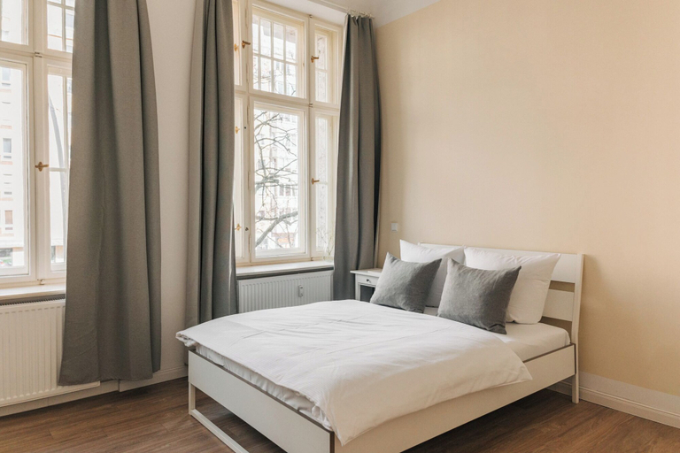 Bedroom 2, Frankfurter Allee Apartments by Sabine, Berlin