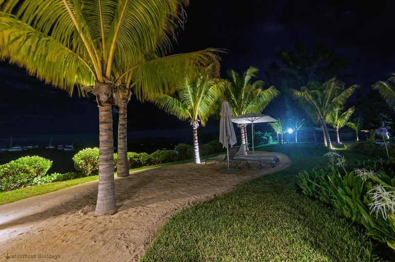 Others 5, Latitude - with private plunge pool, Black River