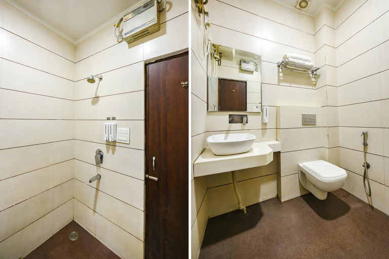 Bathroom 4, Fabhotel Kk Continental, Amritsar