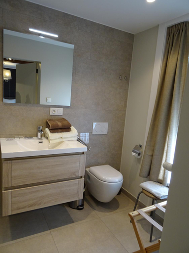 Bathroom 3, D'Hommelbelle, West-Vlaanderen