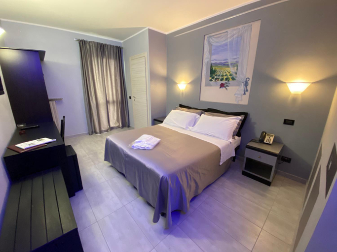 Bedroom 2, J Hotel, Torino