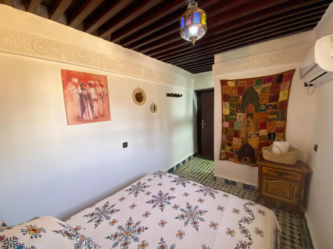 Others 1, Dar Zarbtana Chambre RADIA, Fès