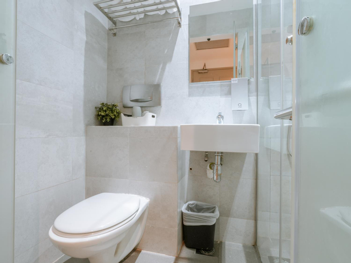 Bathroom 9