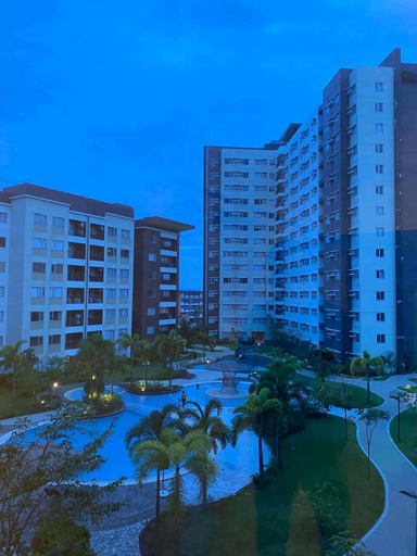 Others 3, AVIDA ATRIA T2-C short walk mall,esplanade,wifi,netflix,kitchen,pool, Iloilo City