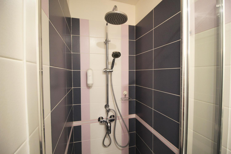Bathroom 3, Dlouha Apartments, Praha 7