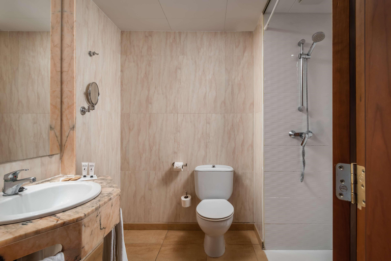 Bathroom 5, Alegria Florida Park, Barcelona