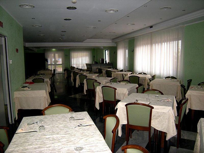 Food & Drinks 3, Sea Garden Hotel, Cosenza
