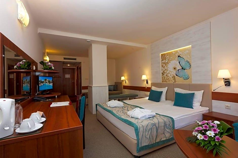 Bedroom 3, Kristal Hotel - All inclusive - Fully renovated, Varna