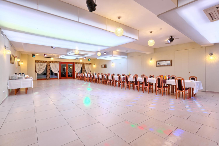 Others 5, Hotel Tenis, Opole