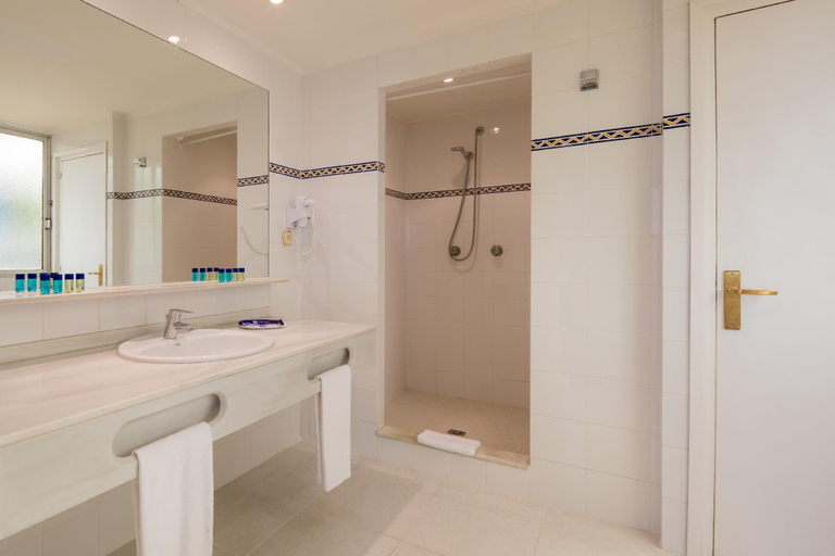 Bathroom 4, Hotel H TOP Caleta Palace, Girona