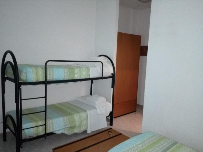Bedroom 2, Hotel Torre, Sondrio