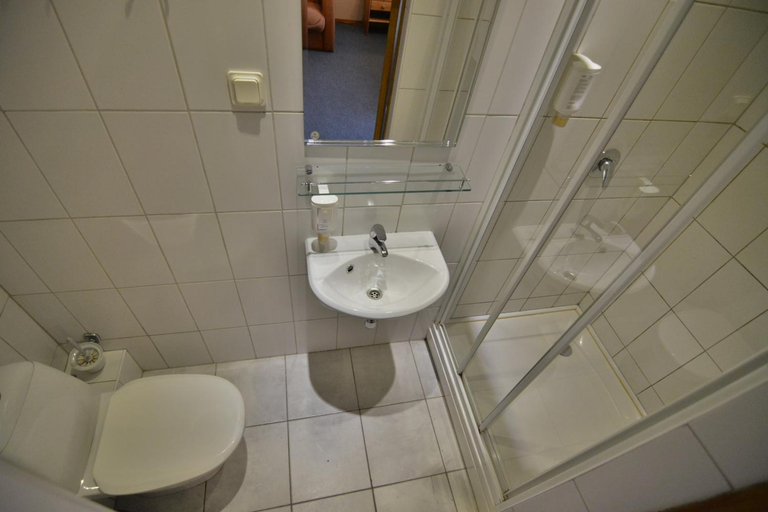 Bathroom 2, Hotel Multilux with Self Check-in, Riga
