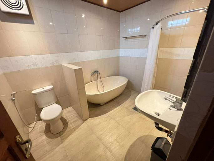 Bathroom 5, pakis kutuh private house in Ubud #4, Gianyar