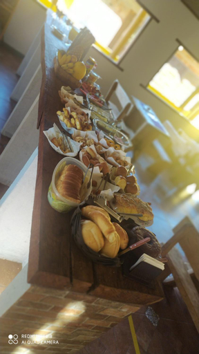 Food & Drinks