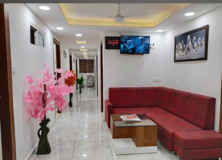 Public Area, Hotel Galaxy Inn, Ahmadabad