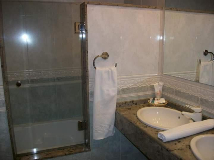 Others 3, Motel Cancun Barbadas-Ourense, Ourense
