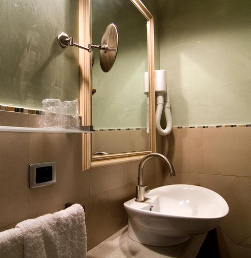 Bathroom 11