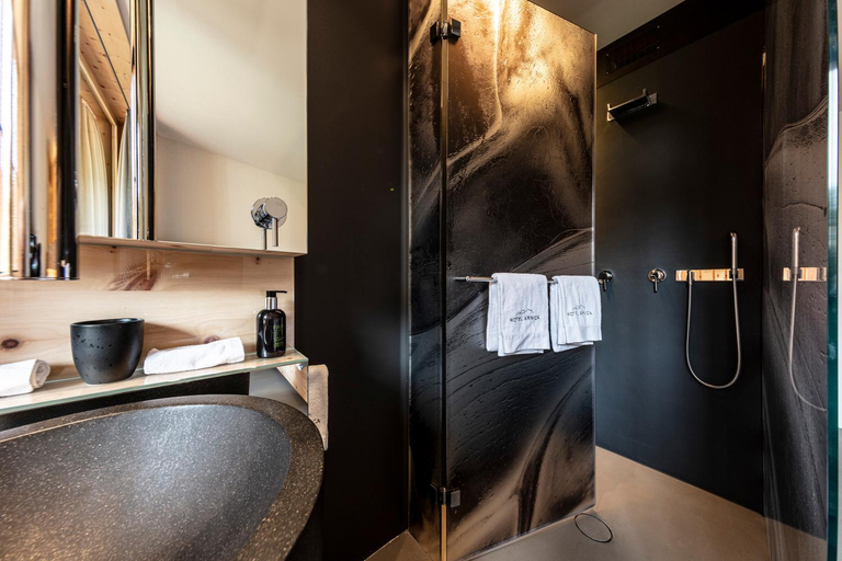 Bathroom 4, Hotel Arnica Scuol - Adults Only, Inn