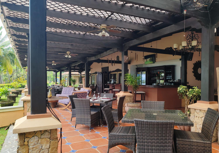 Food & Drinks 4, Marenaz Oceanfront Resort, Parrita