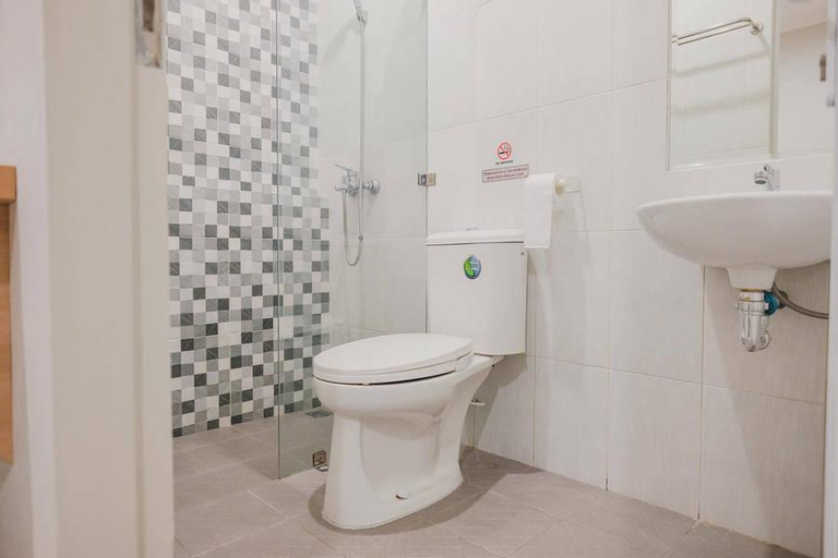 Bathroom 9
