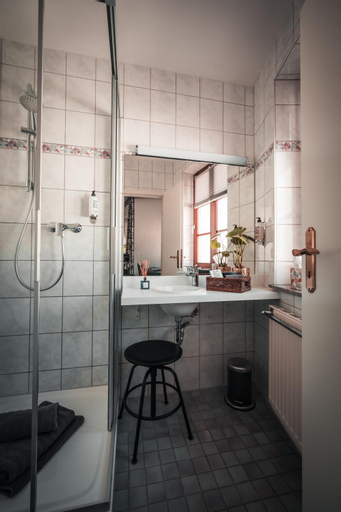 Bathroom 14